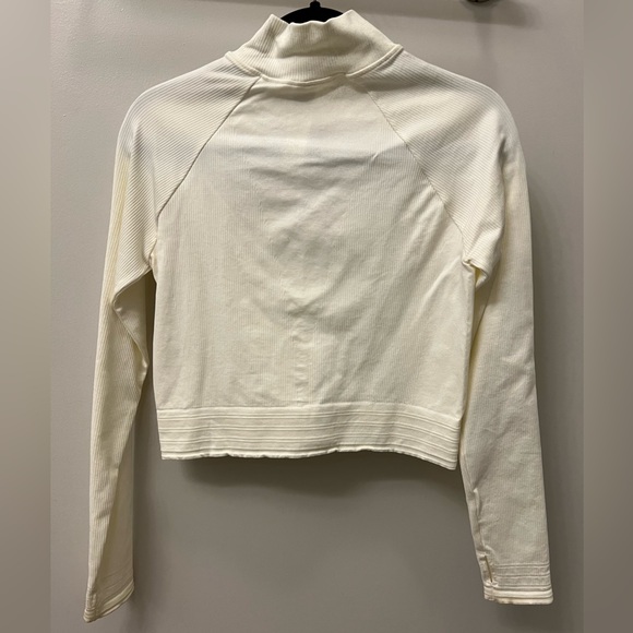 White cropped zip-up - Picture 2 of 2